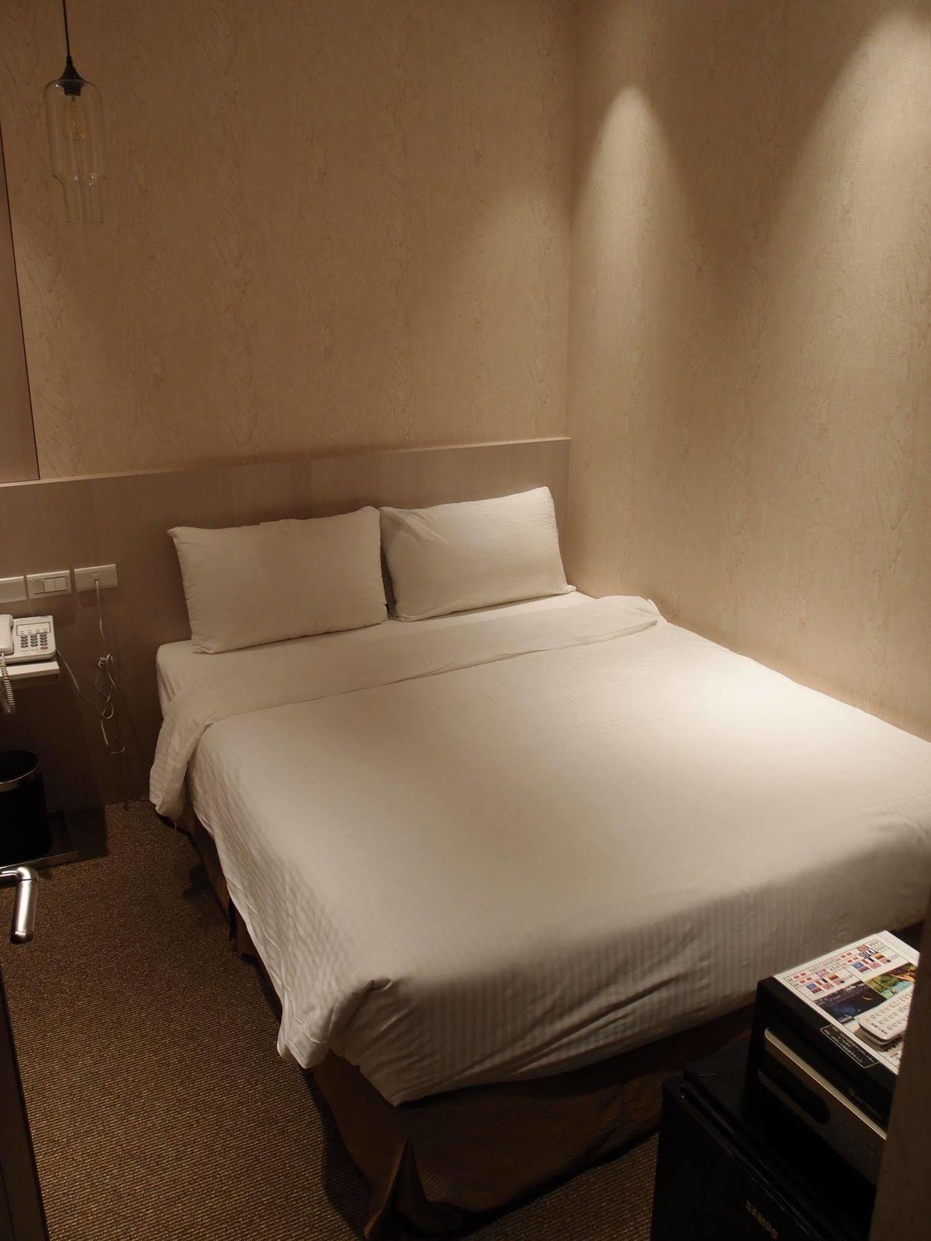 Bayman Hotel Taipei Exterior photo