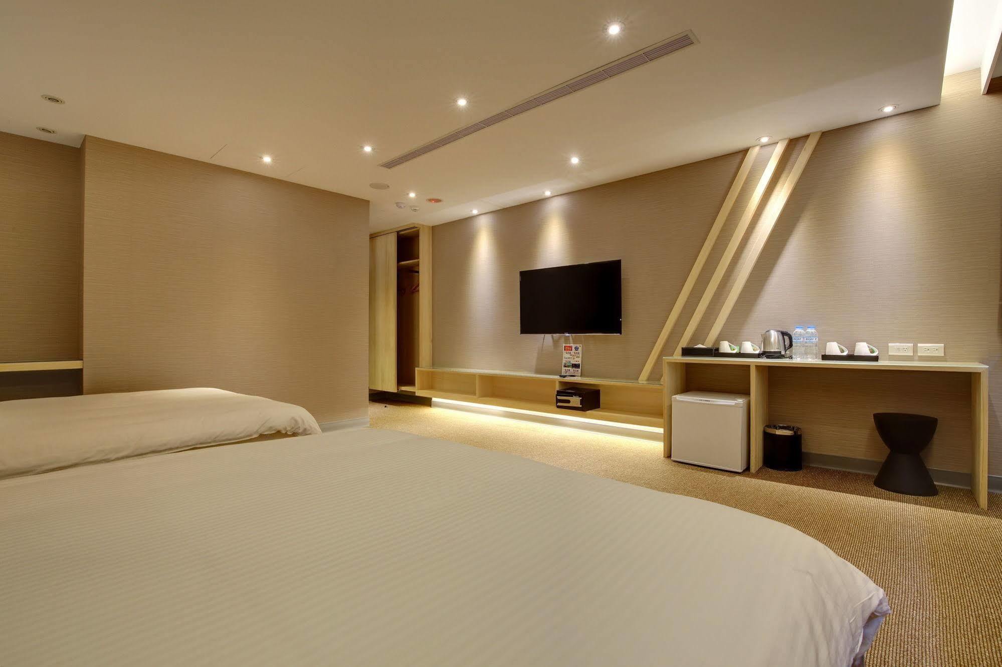 Bayman Hotel Taipei Exterior photo
