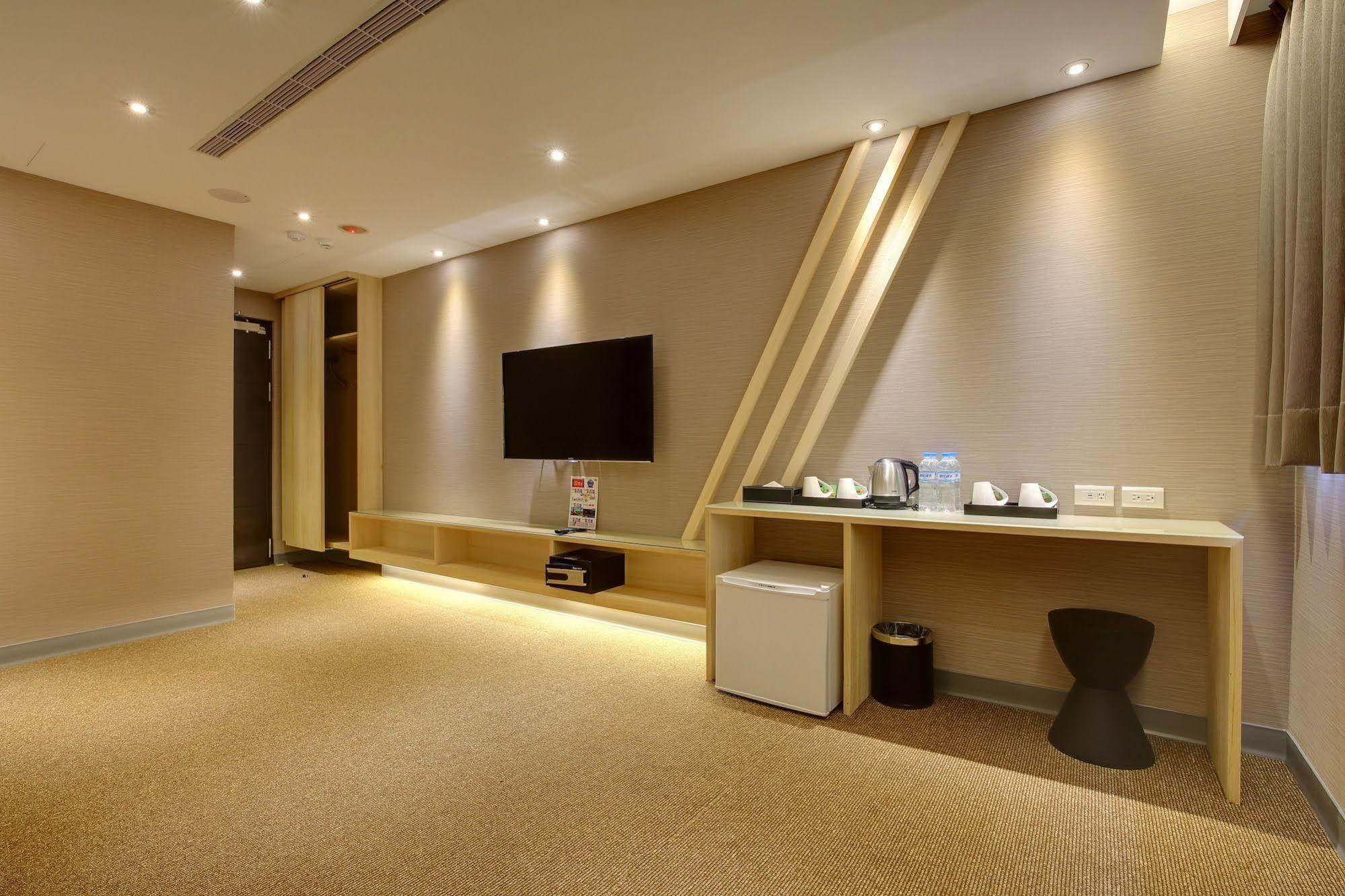 Bayman Hotel Taipei Exterior photo
