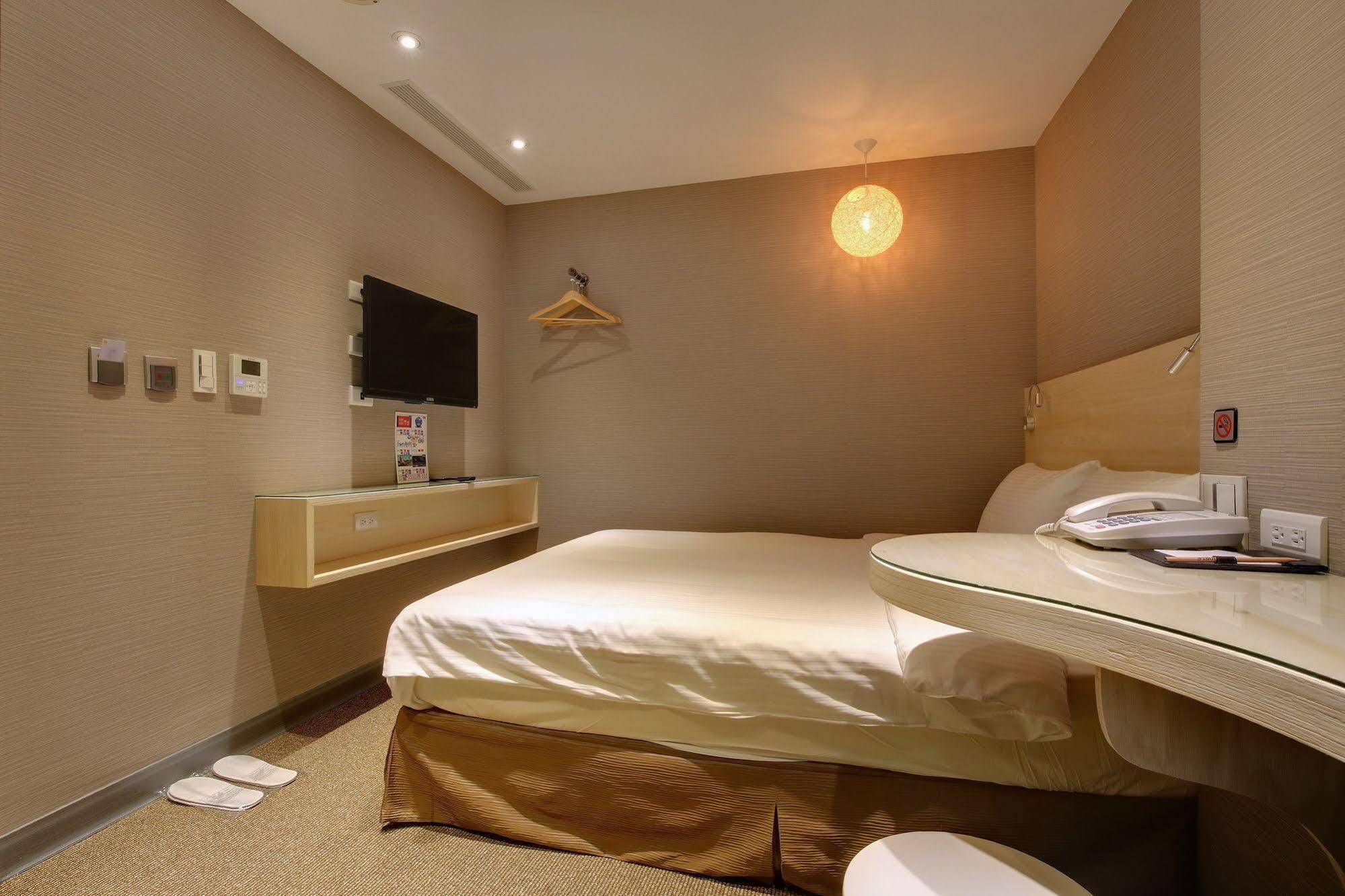Bayman Hotel Taipei Exterior photo
